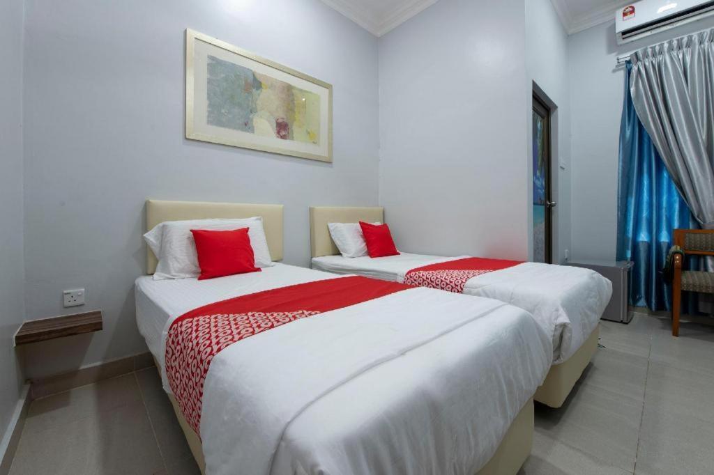 Oyo 90234 Sungai Rengit City Resort 2 Kampung Sungai Rengit Exterior foto