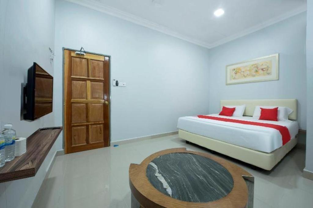 Oyo 90234 Sungai Rengit City Resort 2 Kampung Sungai Rengit Exterior foto